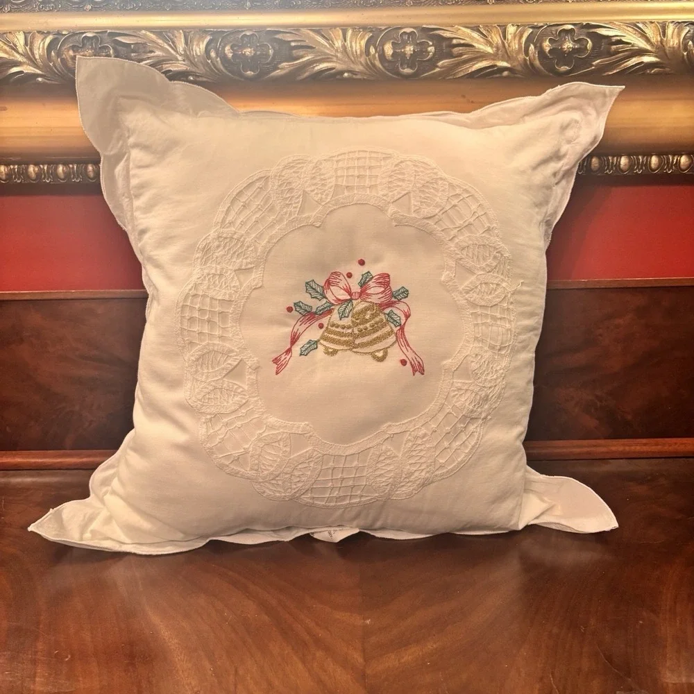 Vintage Christmas Pillow White Lace Doily Bells Embroidered Holiday‎